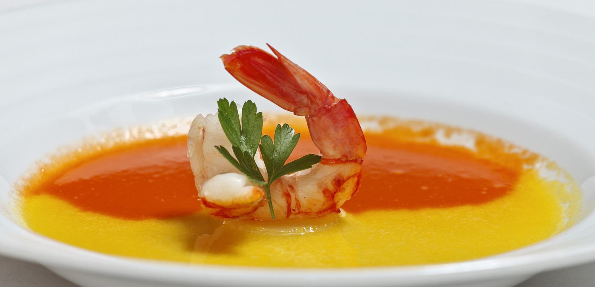 Red pepper soup with prawn
